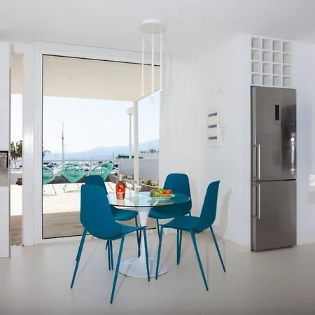 Puerto Del Carmen Sleeps 6 With Air Con And Wifi Villa *