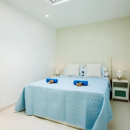 Puerto Del Carmen Sleeps 6 With Air Con And Wifi * 푸에르토 델 카르멘